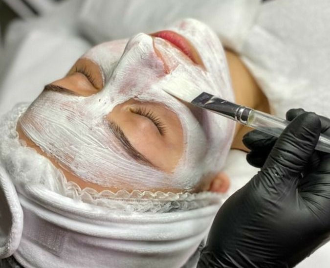 Curso de Limpeza com Dermaplaning, Microagulhamento e BB Glow